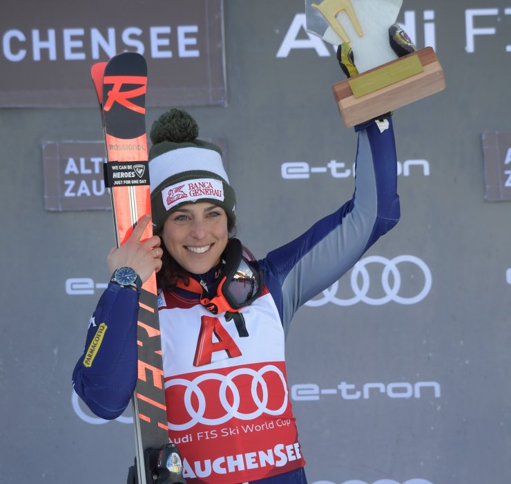 Pokale Audi FIS Ski Weltcup 2019/2020 Alpine Kombination Damen © OK Zauchensee 
